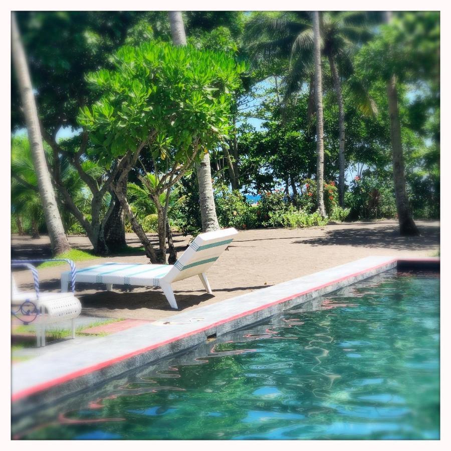 Somewhere Else Boutique Resort Mambajao Esterno foto