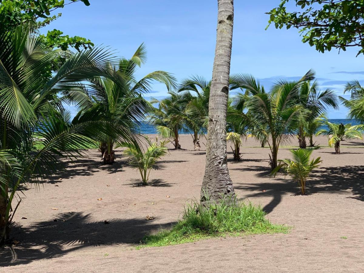 Somewhere Else Boutique Resort Mambajao Esterno foto
