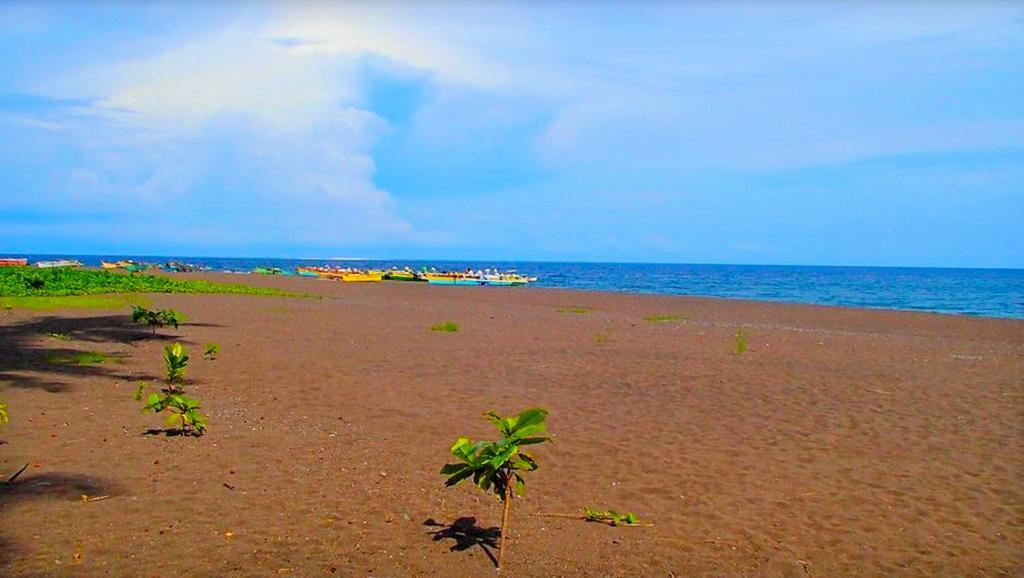Somewhere Else Boutique Resort Mambajao Esterno foto