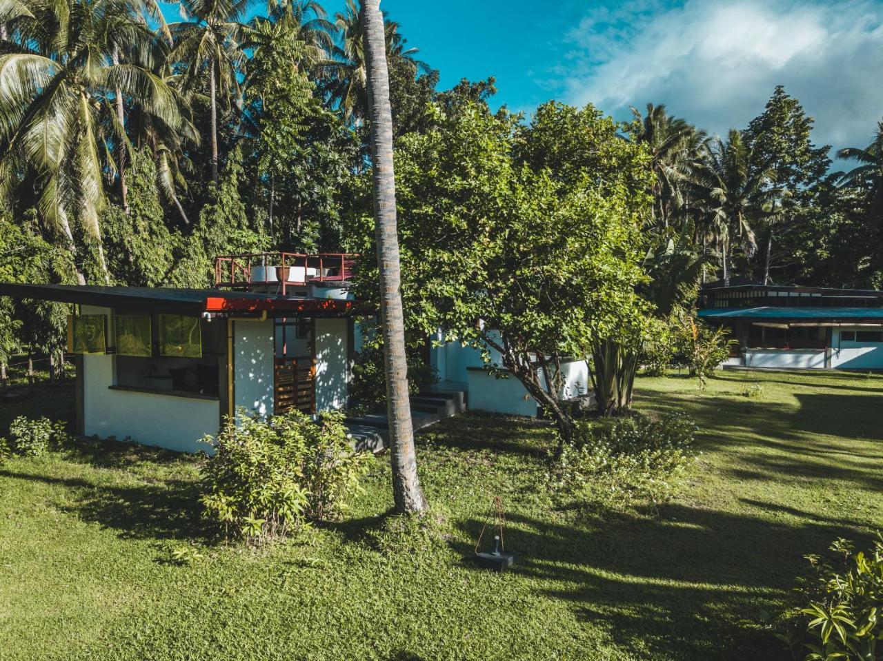 Somewhere Else Boutique Resort Mambajao Esterno foto